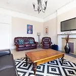 Joivy Family Flat Near Leith